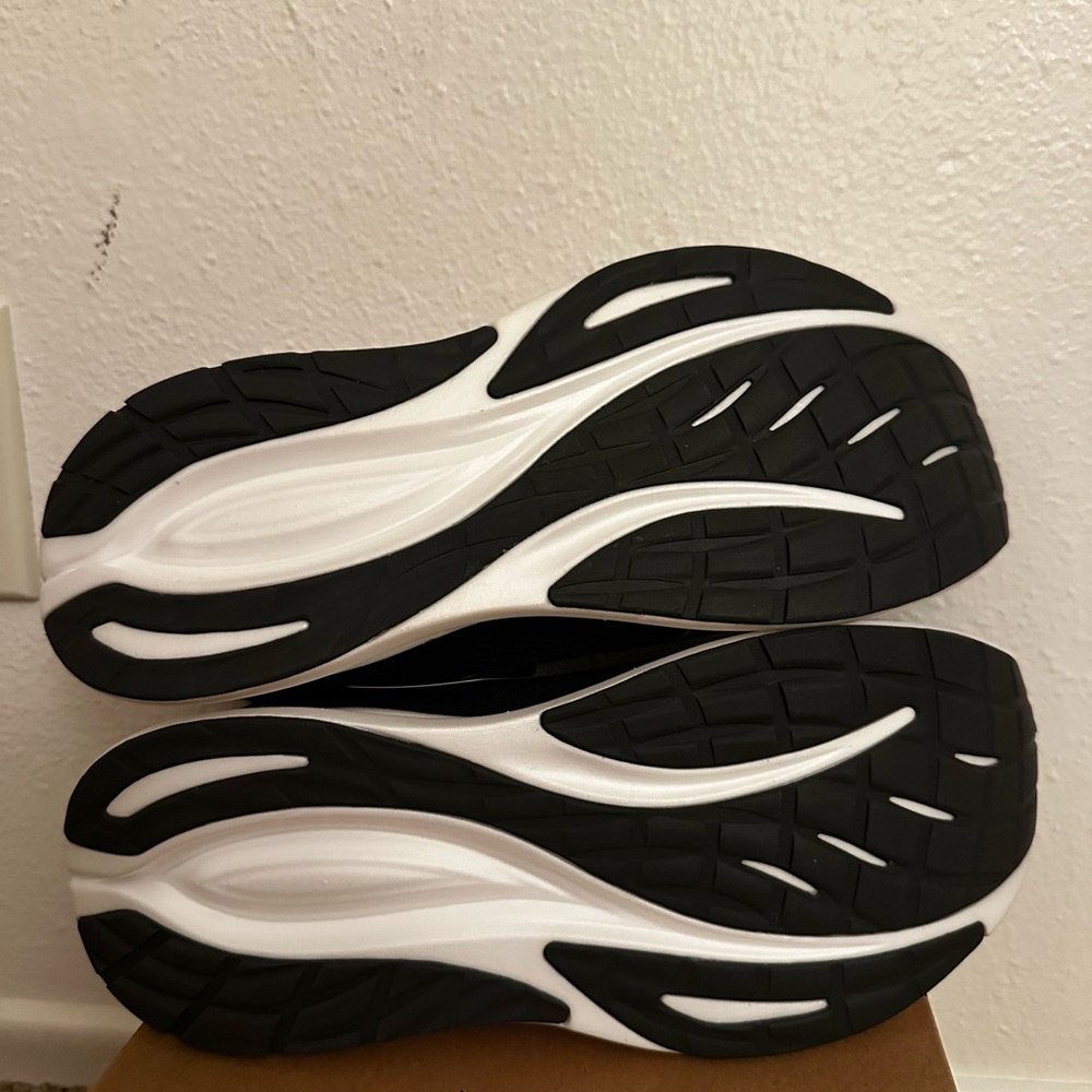 Mizuno Neo Zen 2 Women’s Running Shoe 10 (9.5) - Picture 3 of 7